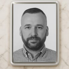 Fotoceramika 10x13 prostokątna z platynowym paskiem czarno-biała