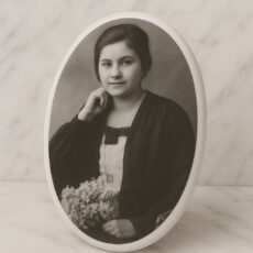 Fotoceramika 8x11 owalna bez paska czarno-biała